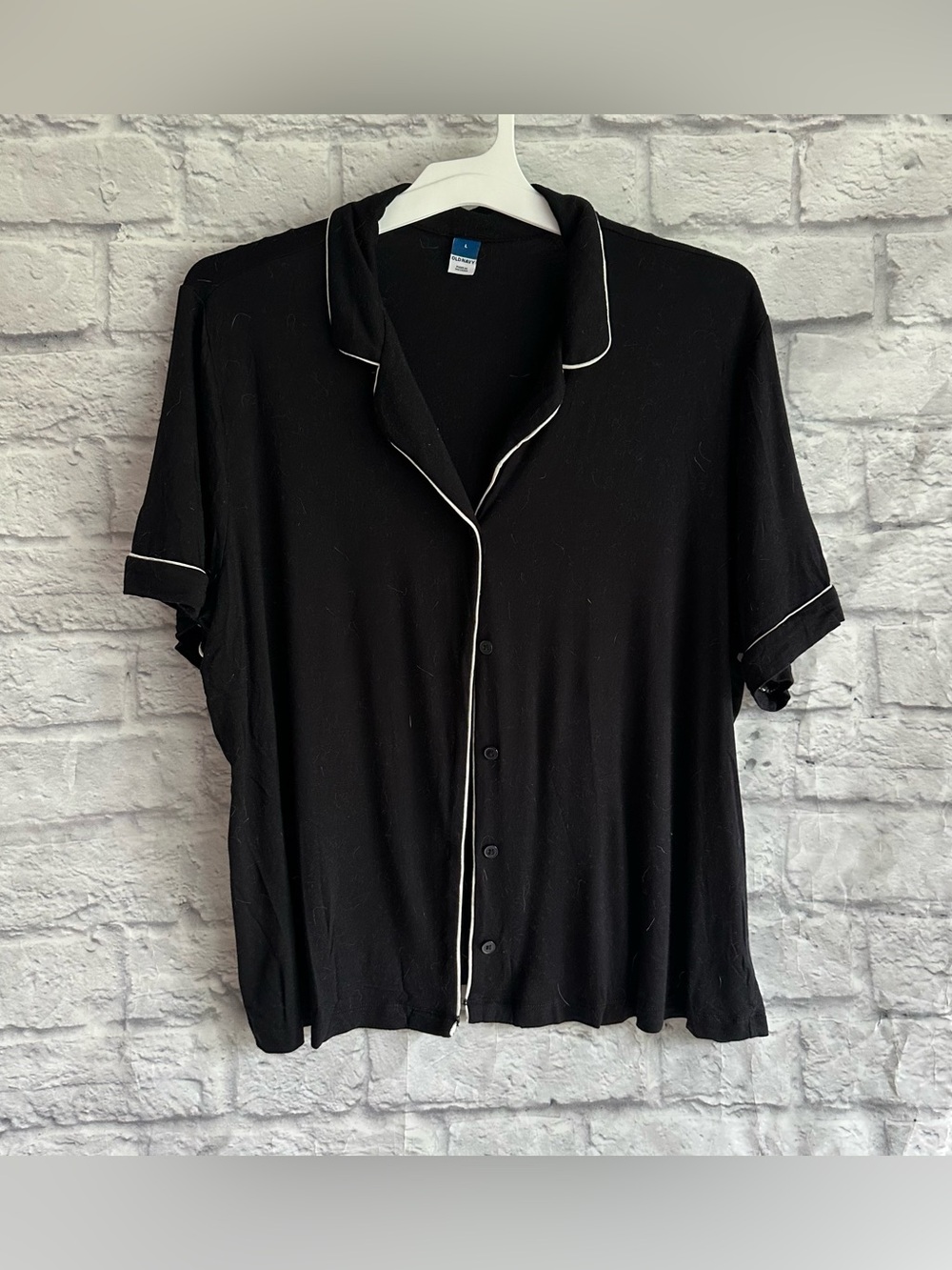 PREOWNED OLD NAVY BLACK SHORT SLEEVE BUTTON PAJAMAA SHORT SET WHITE PIPING LARGE